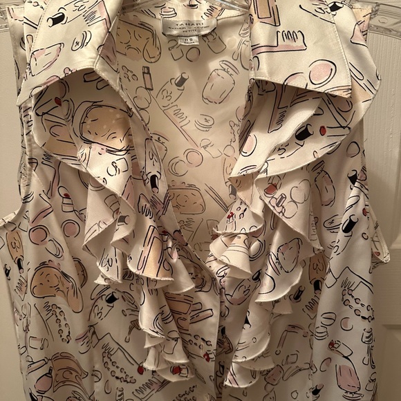 Tahiri Silky Slvless Top w 5 Buttons P/Small. Worn once & like new & comfy. Nice - Picture 14 of 16